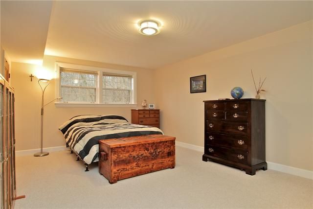 6663 Clearbrook Dr, Nashville, TN 37205