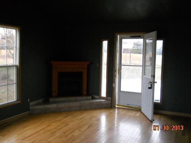 1020 Oak Dr, White Bluff, TN 37187