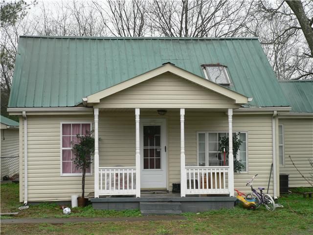 930 Twin Oak Dr, Murfreesboro, TN 37130