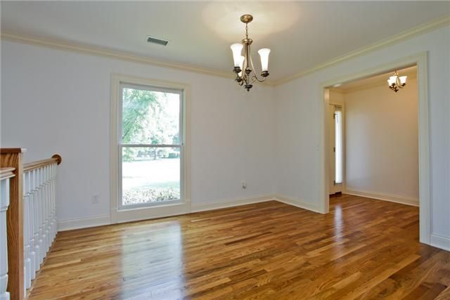 1803 Oxford Dr, Murfreesboro, TN 37129