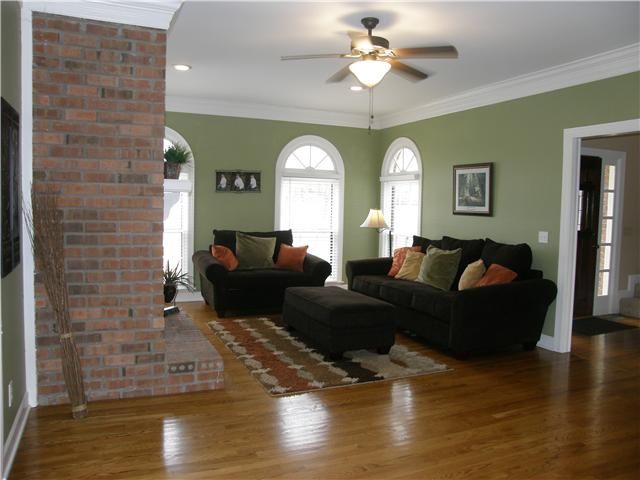 2205 Oakleaf Ct, Franklin, TN 37064