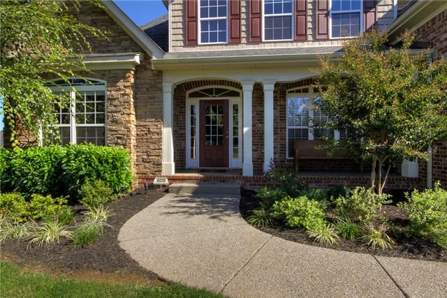 1045 St Hubbins Dr, Spring Hill, TN 37174