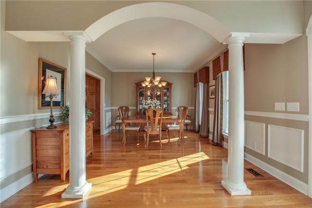 3700 Stonecreek Dr, Spring Hill, TN 37174