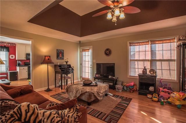 664 Weathervane Dr, Gallatin, TN 37066