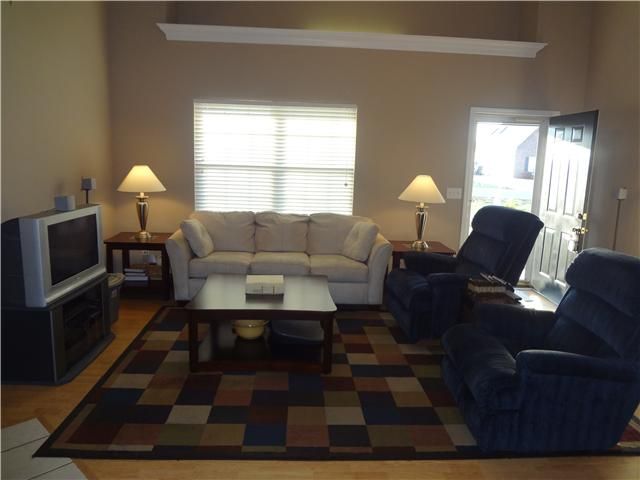 3430 Meadowhill Dr, Murfreesboro, TN 37130