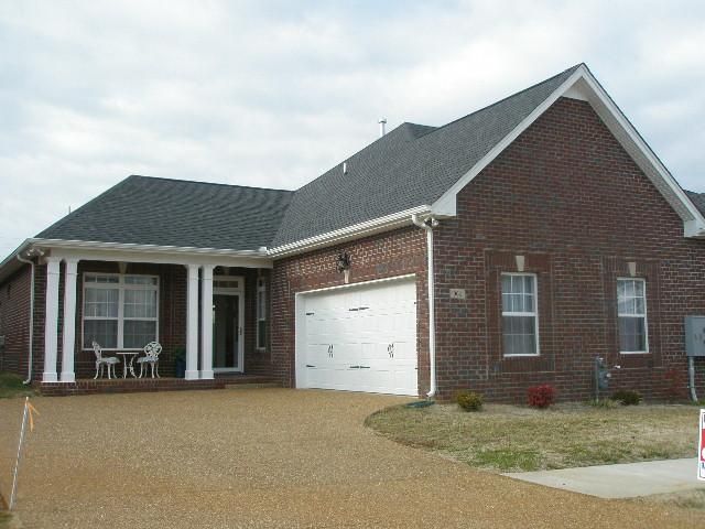 302 Indian Ridge Cir, White House, TN 37188