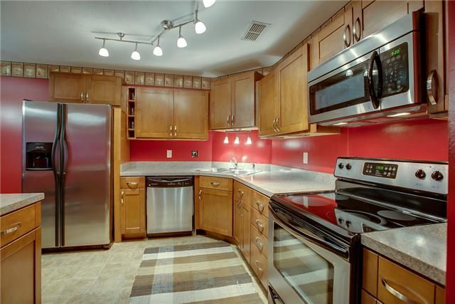 932 Wolves Den Pl, Murfreesboro, TN 37128