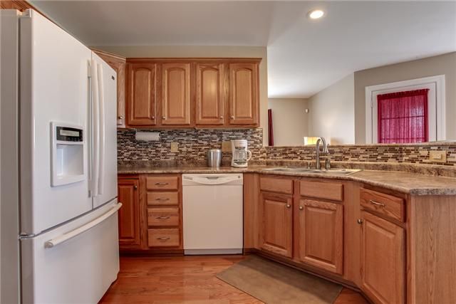 1402 Davy Crockett Dr, Murfreesboro, TN 37129