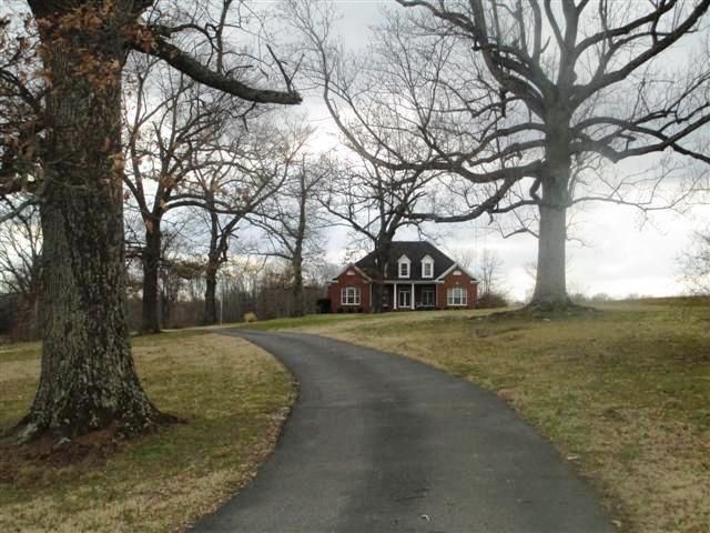 2701 Old Highway 31 E, Westmoreland, TN 37186