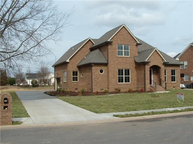 1915 Splash Pl, Murfreesboro, TN 37130