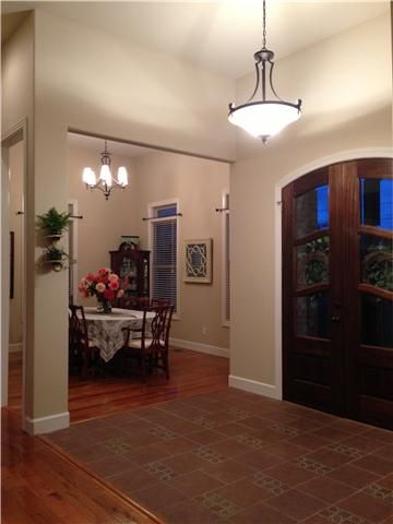 721 N Palmers Chapel Rd, White House, TN 37188