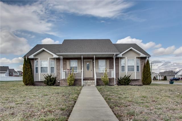6013 Legacy Dr, Springfield, TN 37172