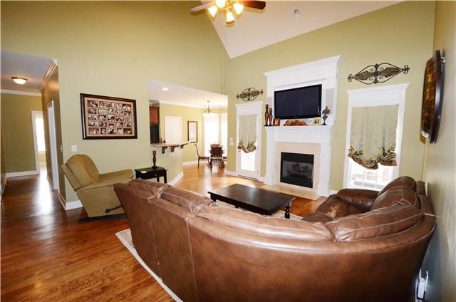 424 Garden City Dr, Murfreesboro, TN 37127