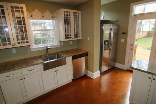 329 College, Murfreesboro, TN 37130
