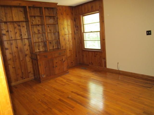 1009 Davidson Dr, Dickson, TN 37055