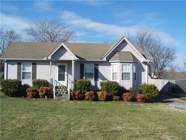 111 Greystone Dr, Springfield, TN 37172