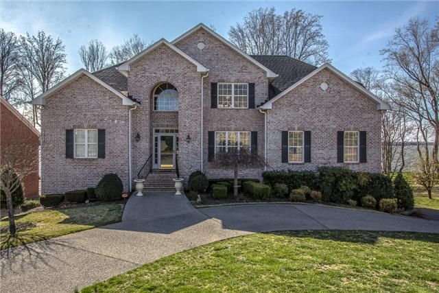 131 Shorecrest Cir, Hendersonville, TN 37075