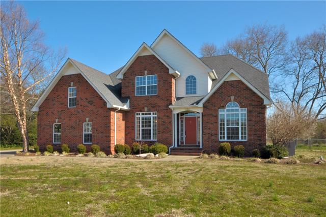 124 Callaway Ct, Murfreesboro, TN 37127