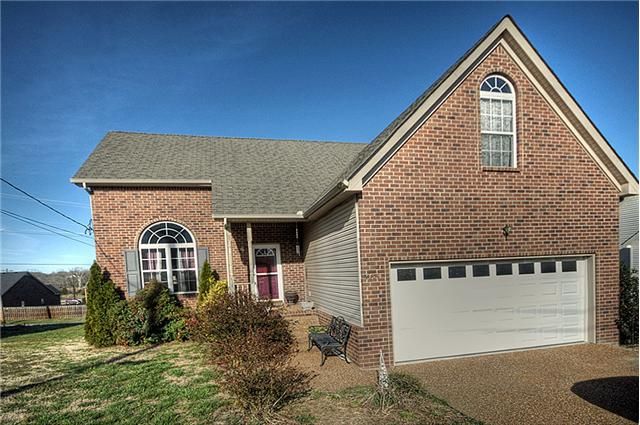 6127 Steve Scarlett Pl, La Vergne, TN 37086