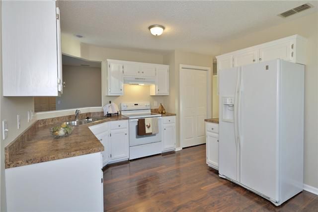 208 Hickory Ridge Ct, Antioch, TN 37013
