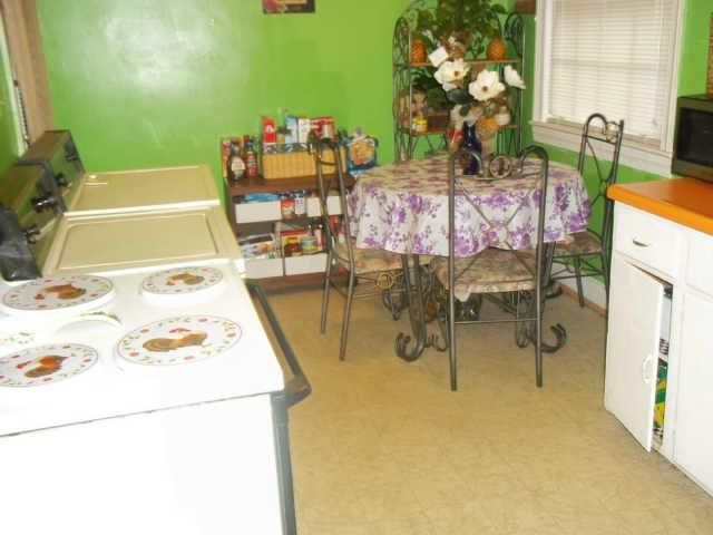 910 Gale Ln, Nashville, TN 37204