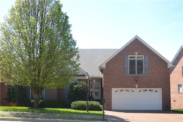 5008 Walden Woods Dr, Hermitage, TN 37076