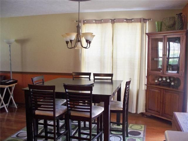 101 Brazzell Ave, Dickson, TN 37055