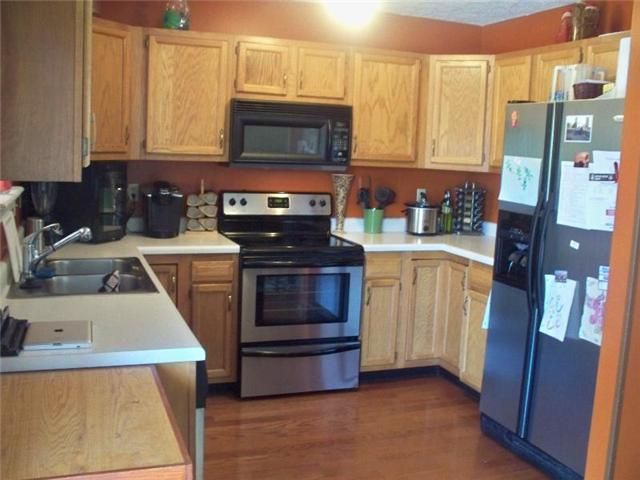 101 Brazzell Ave, Dickson, TN 37055