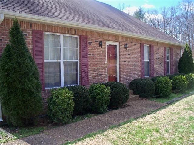 101 Brazzell Ave, Dickson, TN 37055
