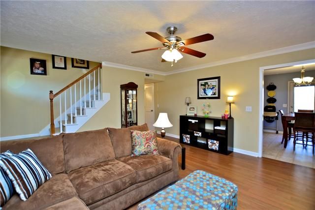 1216 Azure Way, Murfreesboro, TN 37128