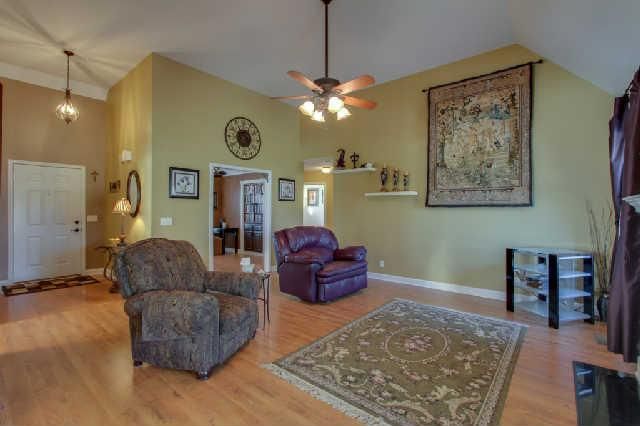 122 Cusick Ct, Murfreesboro, TN 37128
