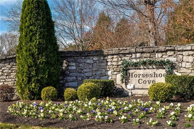 1037 Singing Springs Rd, Mount Juliet, TN 37122