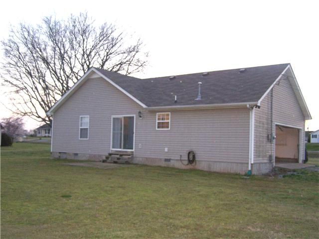 121 Pebble Brook Dr, Murfreesboro, TN 37127
