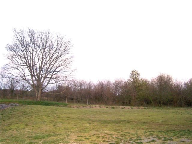 121 Pebble Brook Dr, Murfreesboro, TN 37127