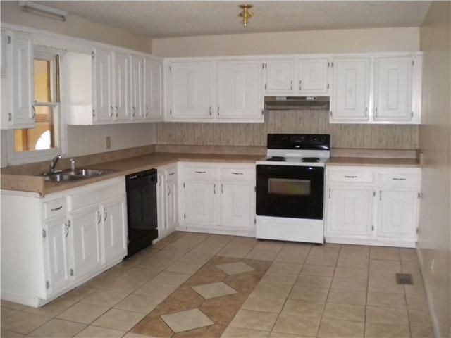 9554 Versailles Rd, Rockvale, TN 37153
