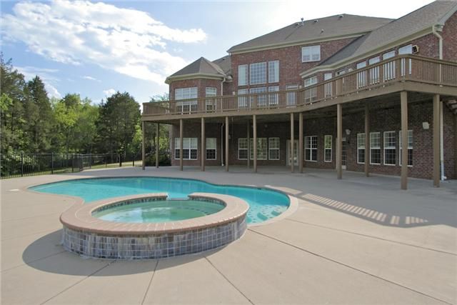 104 Bancroft Ct, Nashville, TN 37215