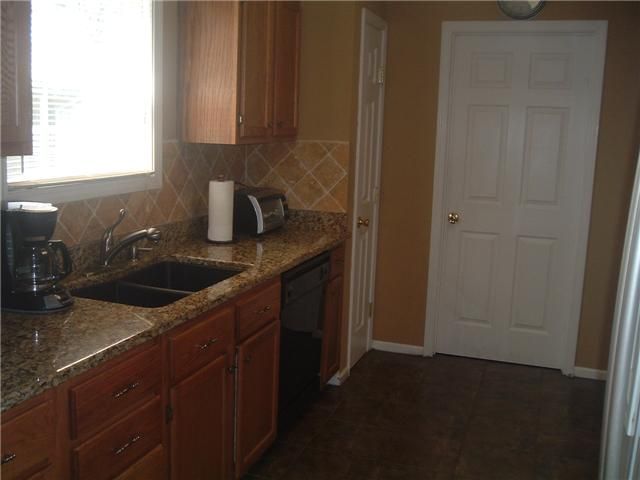 873 Leigh Ln, Gallatin, TN 37066