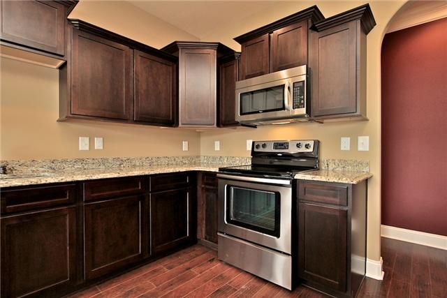 814 Baggins Ct, Gallatin, TN 37066
