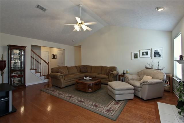2219 Newport Dr, Spring Hill, TN 37174