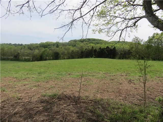 2940 W Saulsbury Rd, Lebanon, TN 37090