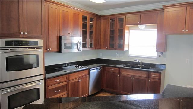 237 Stephen St, Dickson, TN 37055