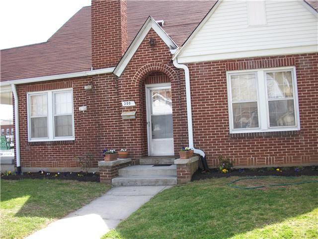 300 Murrell, Dickson, TN 37055