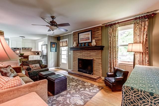 724 Currey Rd, Nashville, TN 37217