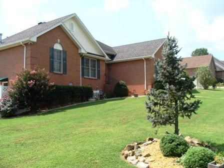 1815 Curtiswood Ln, Springfield, TN 37172