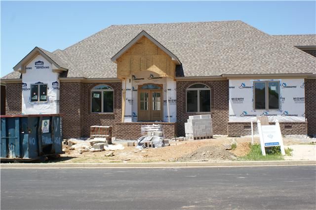 1005 Harlequin Blvd, Hendersonville, TN 37075