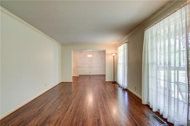 5700 Red Oak Dr, Nashville, TN 37205