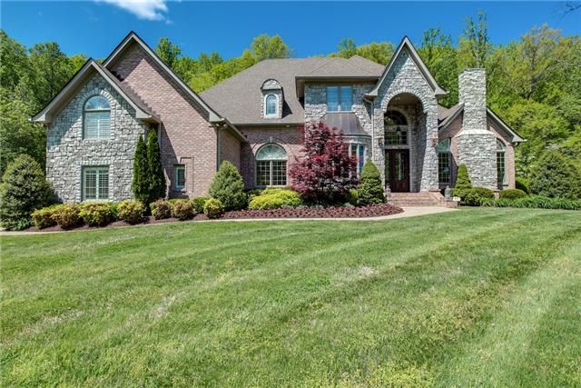 1055 Natchez Valley Ln, Franklin, TN 37064