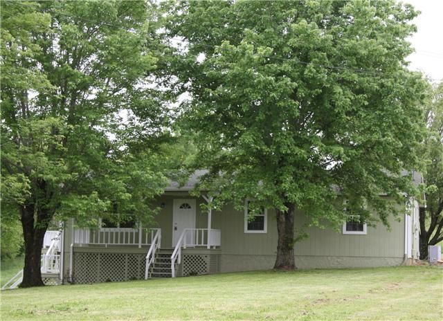 1340 Rock Springs Rd, Bethpage, TN 37022