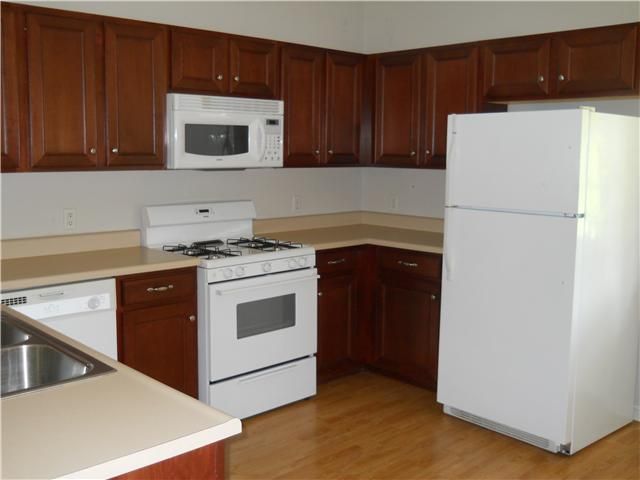 209 Johnstone Dr, Dickson, TN 37055