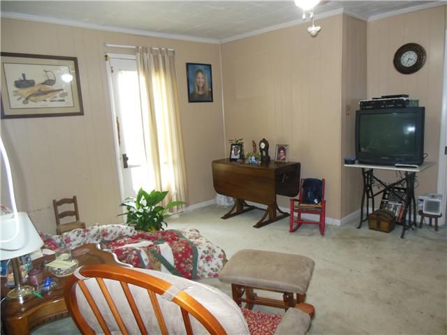 6506 Buzzard Creek Rd, Cedar Hill, TN 37032